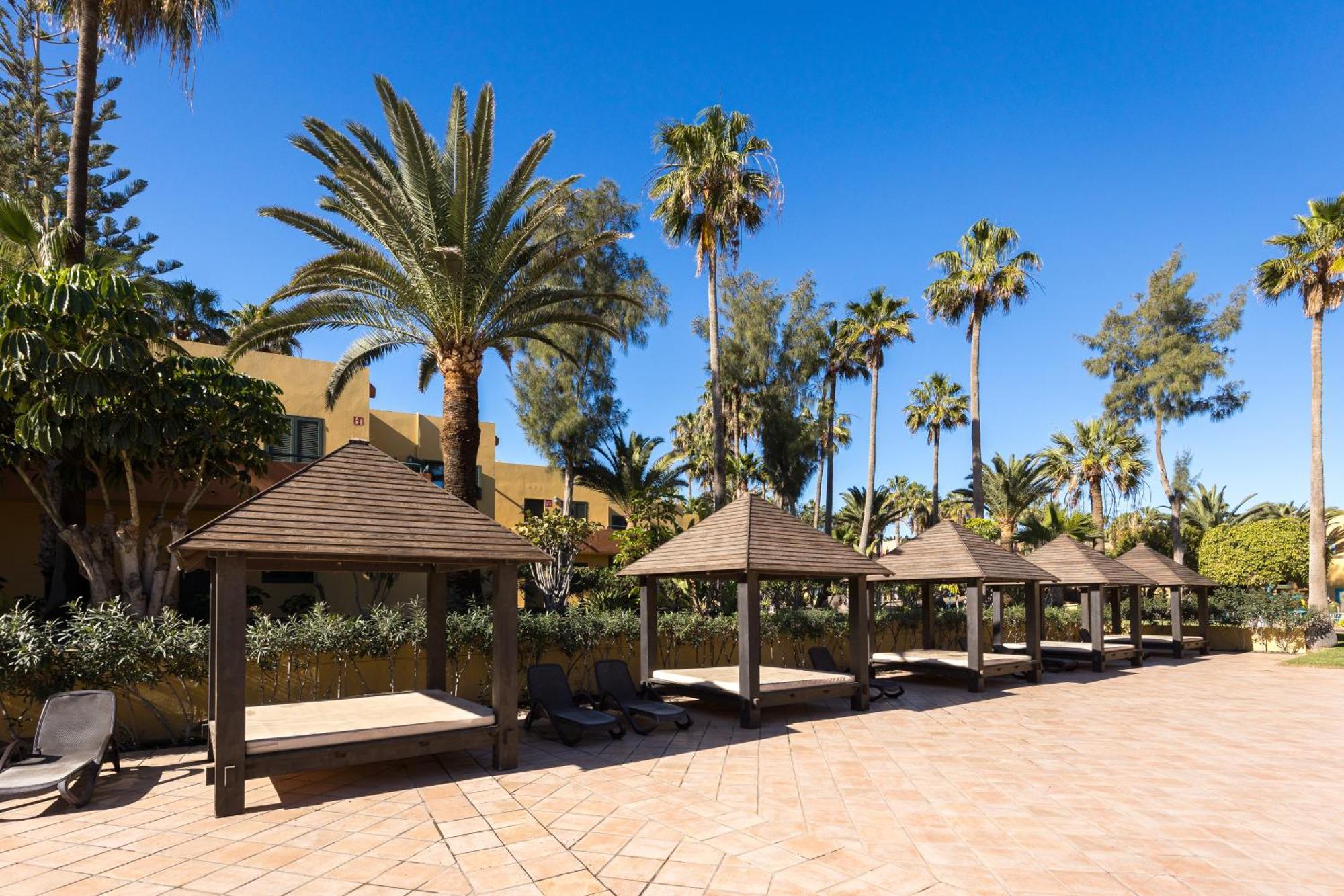 Home2Book Pool & Tennis Court Cozy Apt, Corralejo Buitenkant foto