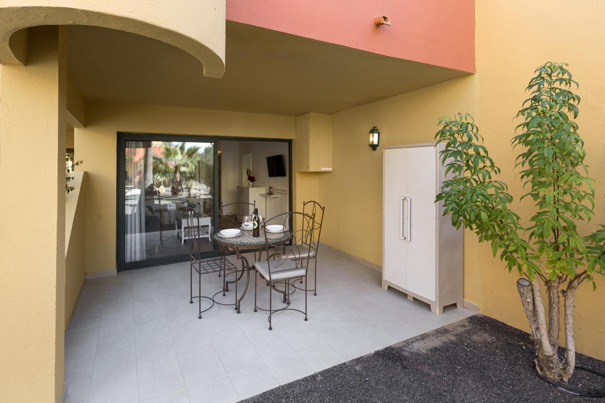 Home2Book Pool & Tennis Court Cozy Apt, Corralejo Buitenkant foto
